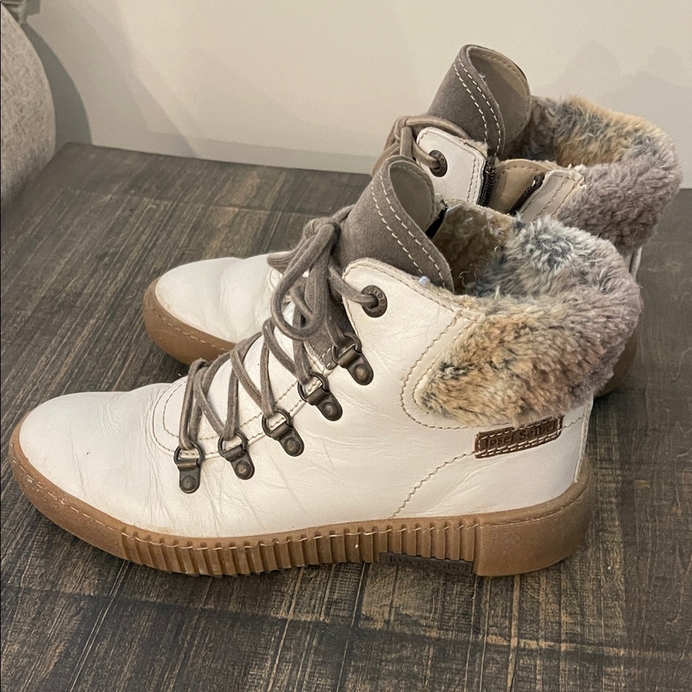 Josef Seibel White Leather Lace-Up Winter Boots with Tan Sole